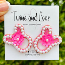 Load image into Gallery viewer, Easter Beaded Earrings, Easter bunny Earrings, pastel Easter Earrings, pearly Beaded Earrings, Bunny Earrings, Easter Bunny earrings, white earrings, Easter Peep beaded earrings, bunny beaded earrings, Easter rabbit beaded earrings, rabbit beaded earrings, Easter rabbit bead earrings, Easter pearly earrings, Easter day gifts, Easter accessories, Easter jewelry accessories, Easter accessories, Easter Rabbit earrings, Easter gifts, best Selling items, Pearl Easter earrings, aretes de pascuas