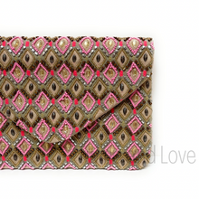 Load image into Gallery viewer, beaded clutch purse, beaded bag, birthday gift for her, summer clutch, seed bead purse, beaded bag, seed bead clutch, summer bag, clutch bag, engagement gift, bridal gift to bride, bridal gift, Fuchsia purse, gifts to bride, wedding gift, bride gifts, cross body purse, bride to be gift, engagement gift, bachelorette gifts, best friend gift, best selling item, party bag, boho clutch, best friend gift, bridesmaid gift, Neutral clutch Purse, Neutral Color Clutch, Party Clutch Purse, Wedding Clutches