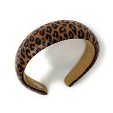 Load image into Gallery viewer, Leopard print headband on a white background