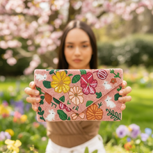 Load image into Gallery viewer, Spring Blossom Beaded Clutch Purse