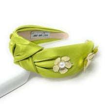 Load image into Gallery viewer,  Stylish satin headband featuring golden flowers and pearl accents.