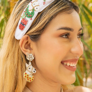 horse Beaded Earrings, beaded horse Earrings, horse Earrings, derby Beaded Earrings, derby earrings, derby lover bead earrings, derby horse beaded earrings, white horse earrings, Beaded earrings, white horseshoe bead earrings, horse seed bead earrings, derby accessories, spring summer earrings, gifts for mom, Horseshoe earrings, best friend gifts, birthday gifts, Derby horse earrings, flower beaded earrings, horse derby earrings accessory, white horse earrings, white beaded earrings 