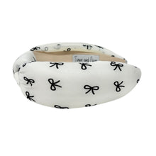 Load image into Gallery viewer, Stylish hairband for women, ideal for casual and formal looks.