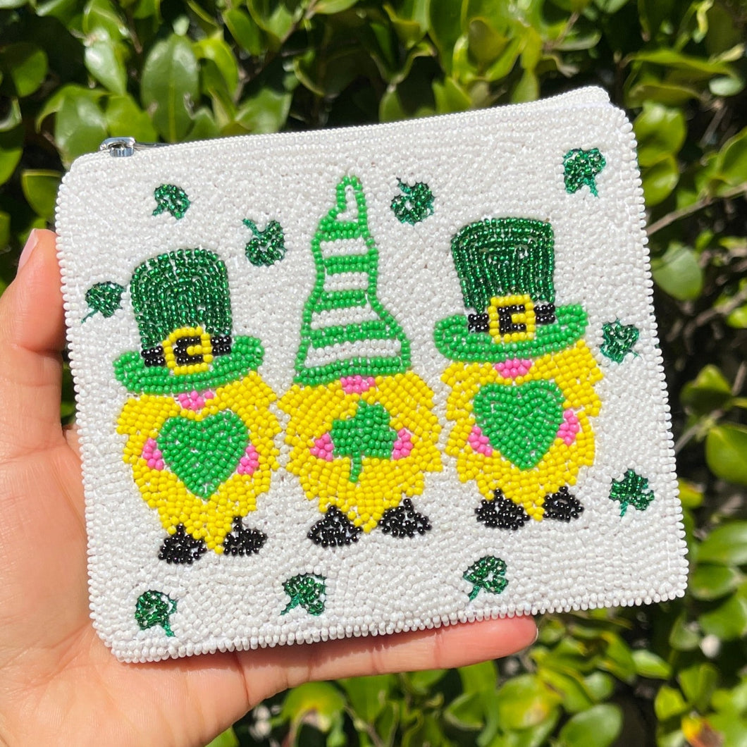 Coin Purse Pouch, Leprechaun Beaded Coin Purse, St. Patricks bead Coin Purse, leprechaun Beaded Purse, St. Patrick’s Day Coin Purse, Best Friend Gift, Leprechaun coin purse, St. Patricks wallets for her, Leprechaun bag, St. Patrick’s day gifts, boho pouch, best friend gifts, coin purse, Leprechaun coin pouch, money coin pouch, Leprechaun gifts, bachelorette gifts, birthday gifts, preppy beaded wallet, party favors, green beaded coin pouch, Clover leaf beaded coin pouch, shamrock accessories. 